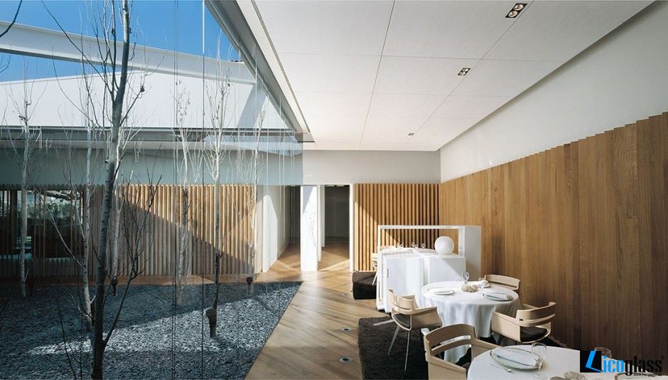 vach-kinh-cuong-luc-trang-tri (4)